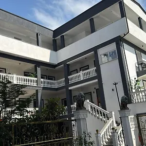  Hotel Aaron Albanien